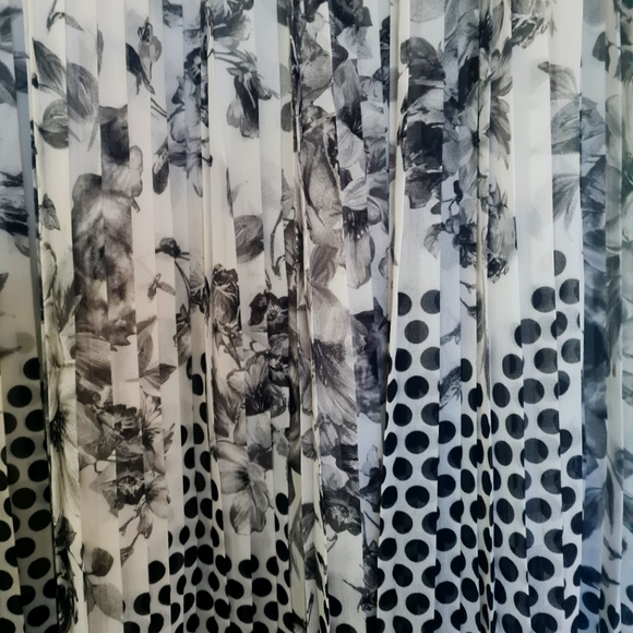 Alannah Hill skirt, Size 8 - Picture 3 of 4